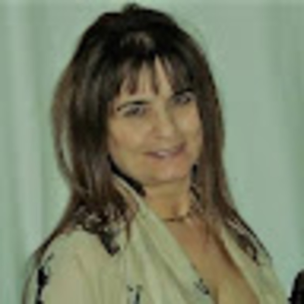 Meet your Posher, Julieann